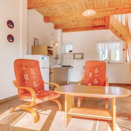 Cozy In With Kitchen Apartman *